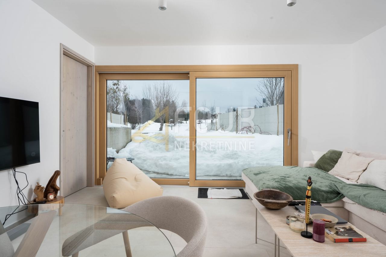 Haus u Ravna Gori, 144m², 2 sobe, slika 4