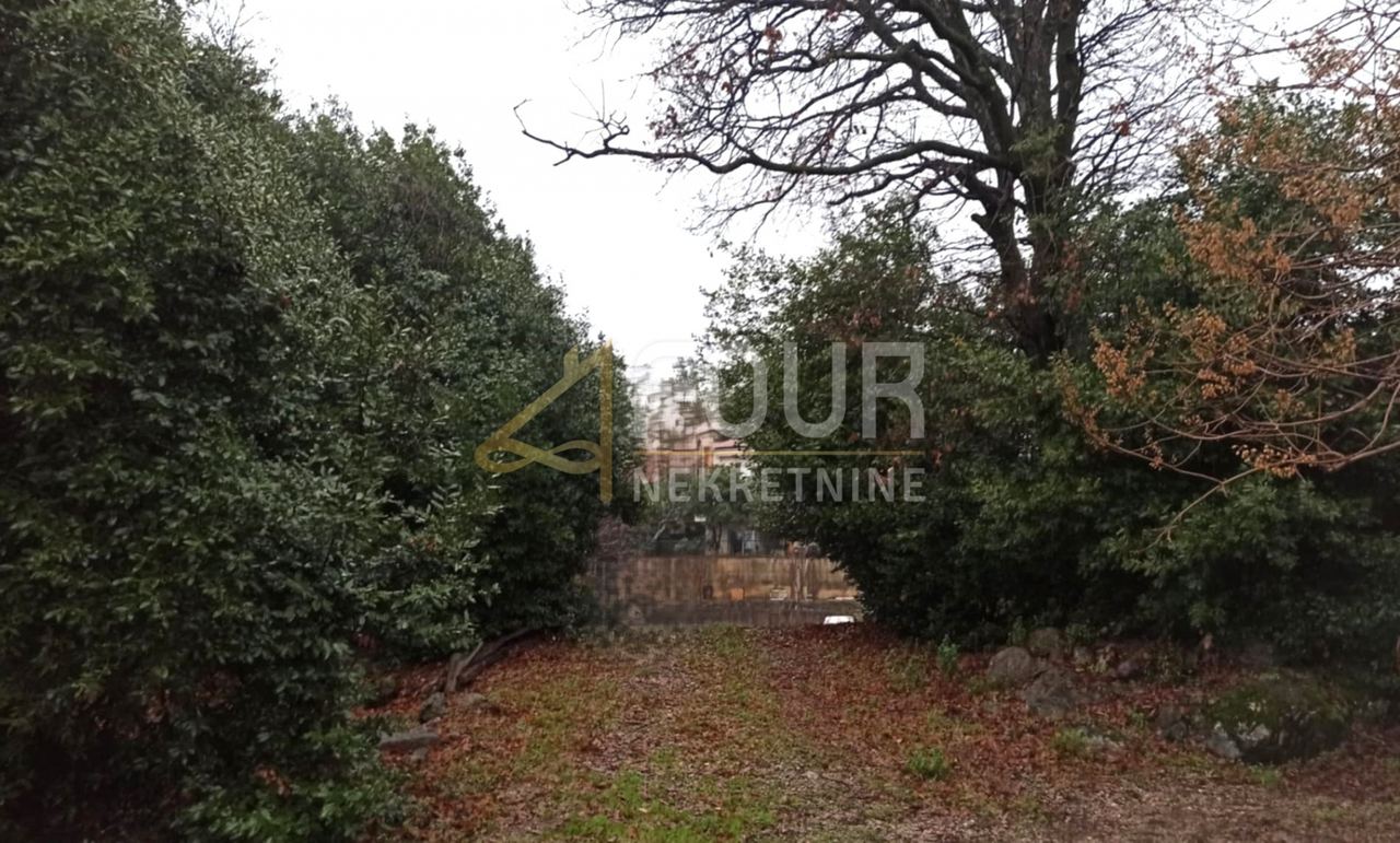 Land u Opatiji, 1080m²