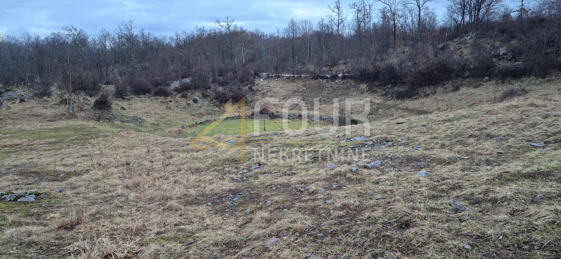 Zemljište u Klani, 900m², slika 5