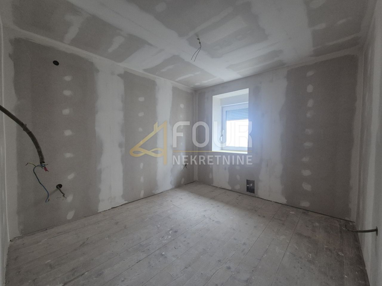 Casa u Delnicama, 250m²