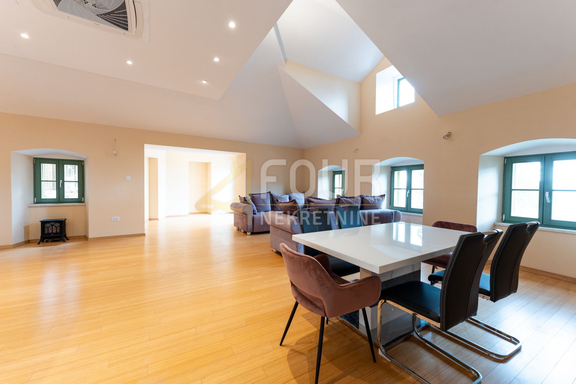 Stan u Opatiji, 185m², 3 sobe