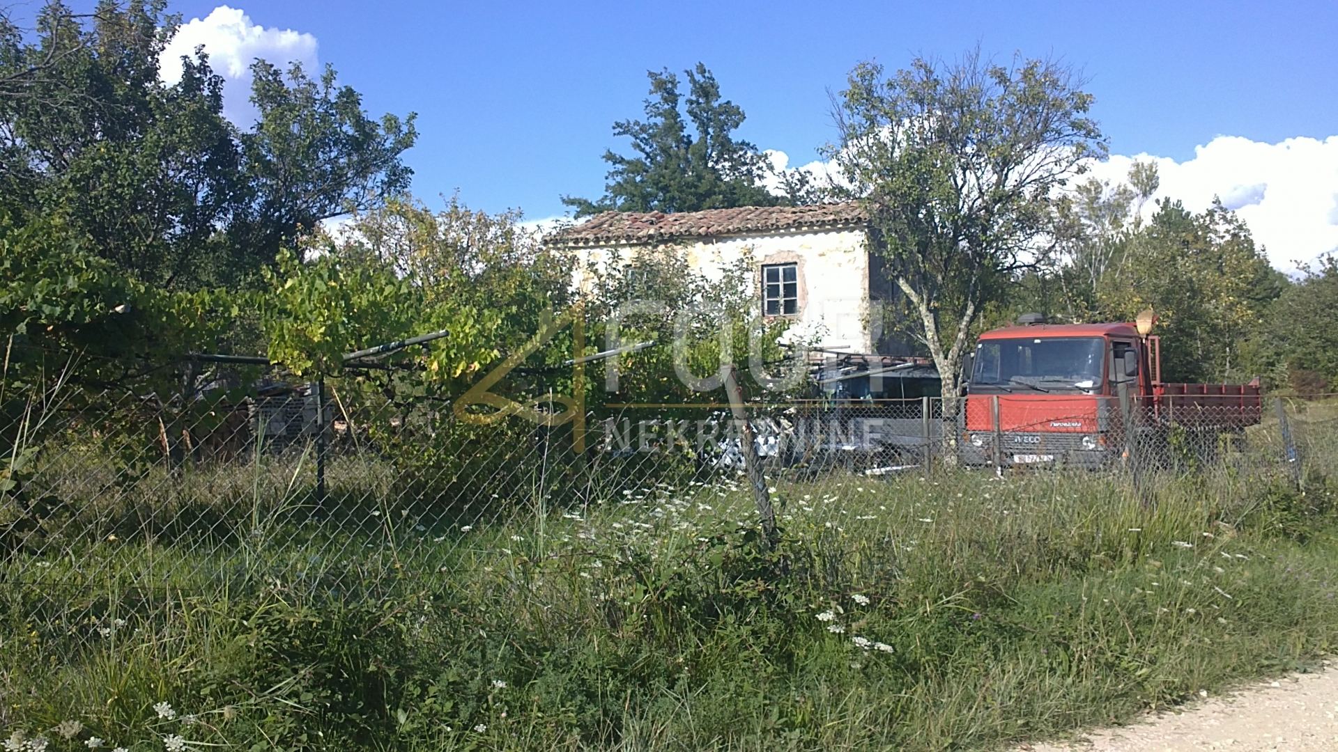 Terreno u Buzetu, 17635m², slika 2