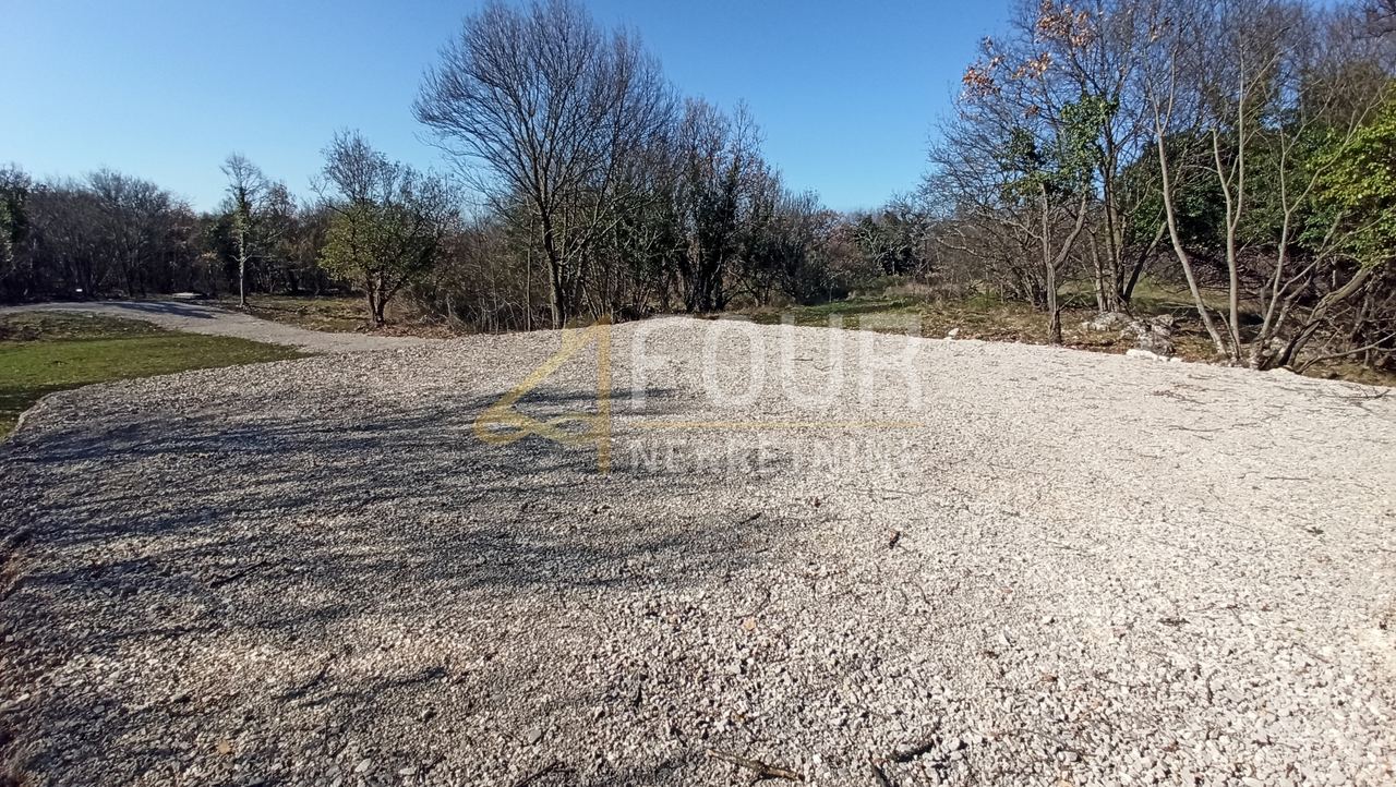Land u Buzetu, 569m², slika 4