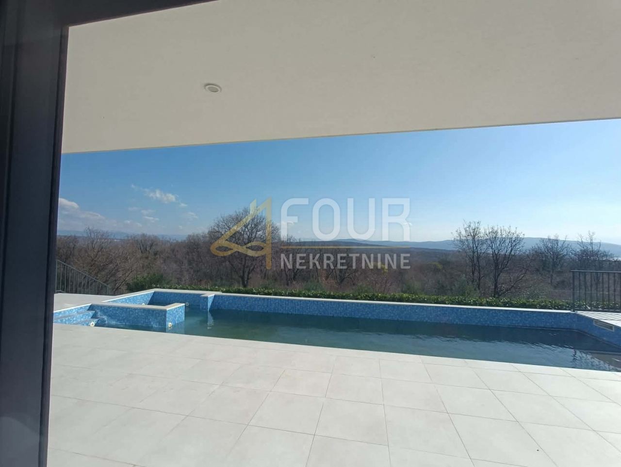 Haus u Krku, 260m², 3 sobe, slika 2