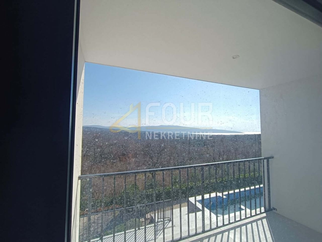 Haus u Krku, 260m², 3 sobe, slika 3