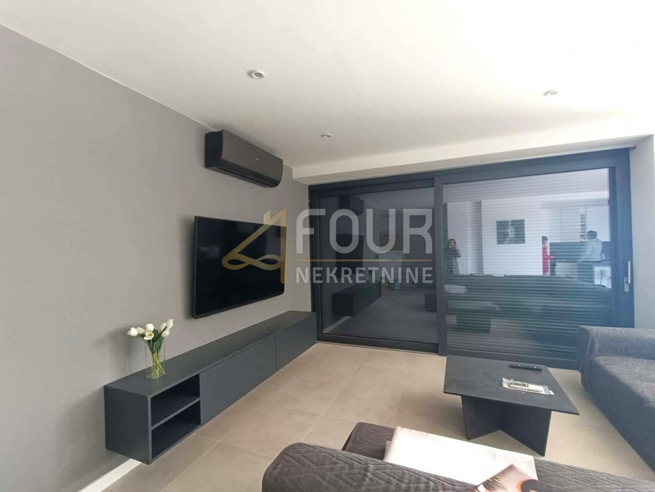 Haus u Krku, 260m², 3 sobe, slika 4