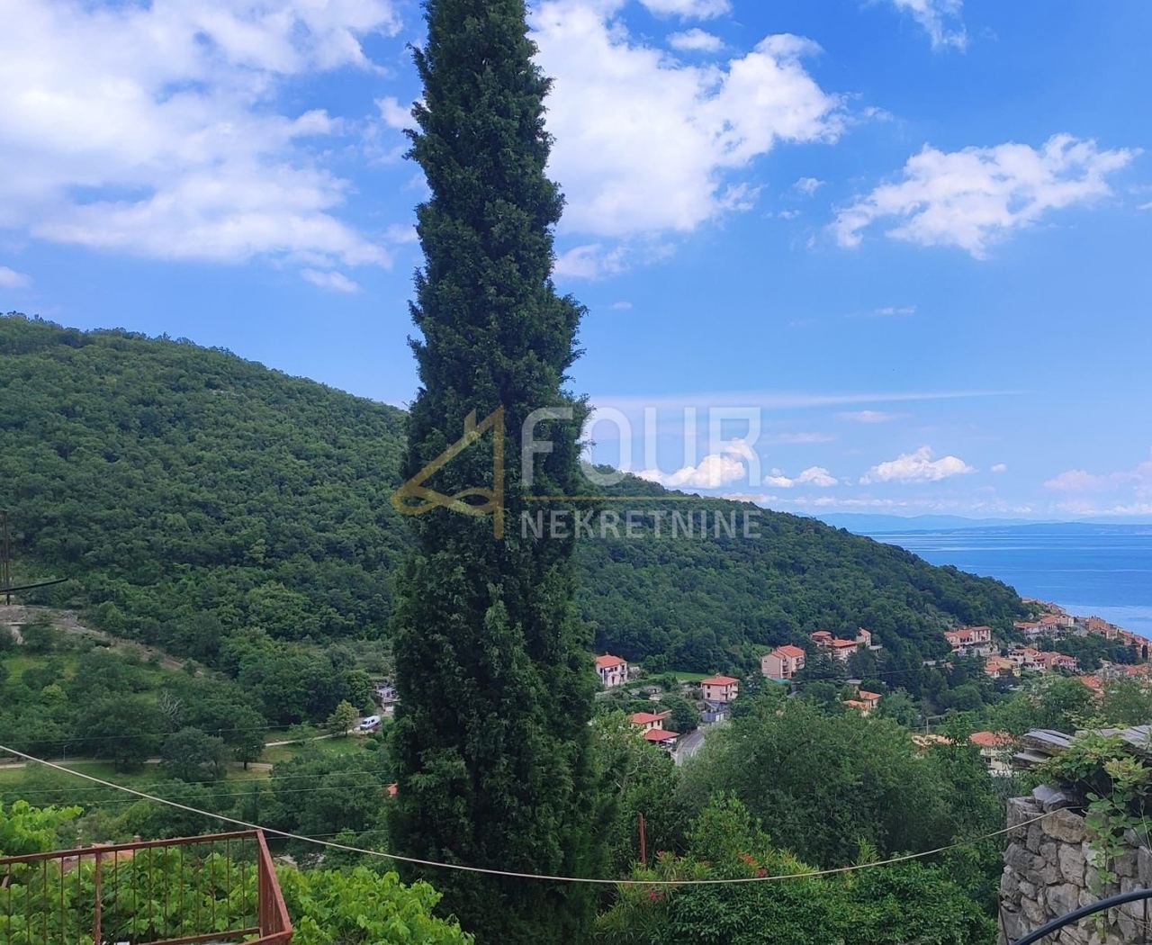 Terreno u Mošćeničkoj Drazi, 1212m²