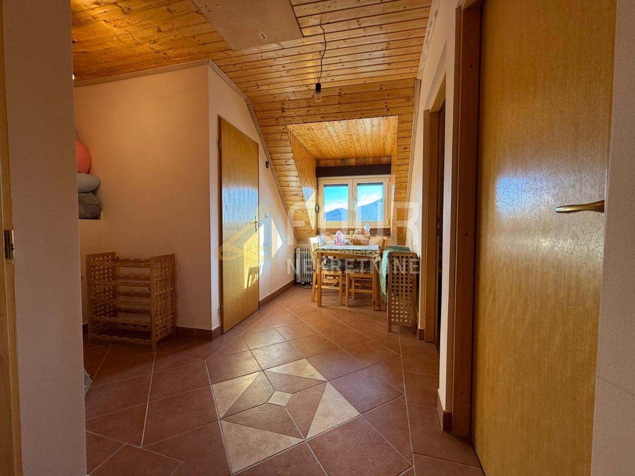 Casa u Mrkopalju, 290m², 4 sobe, slika 4