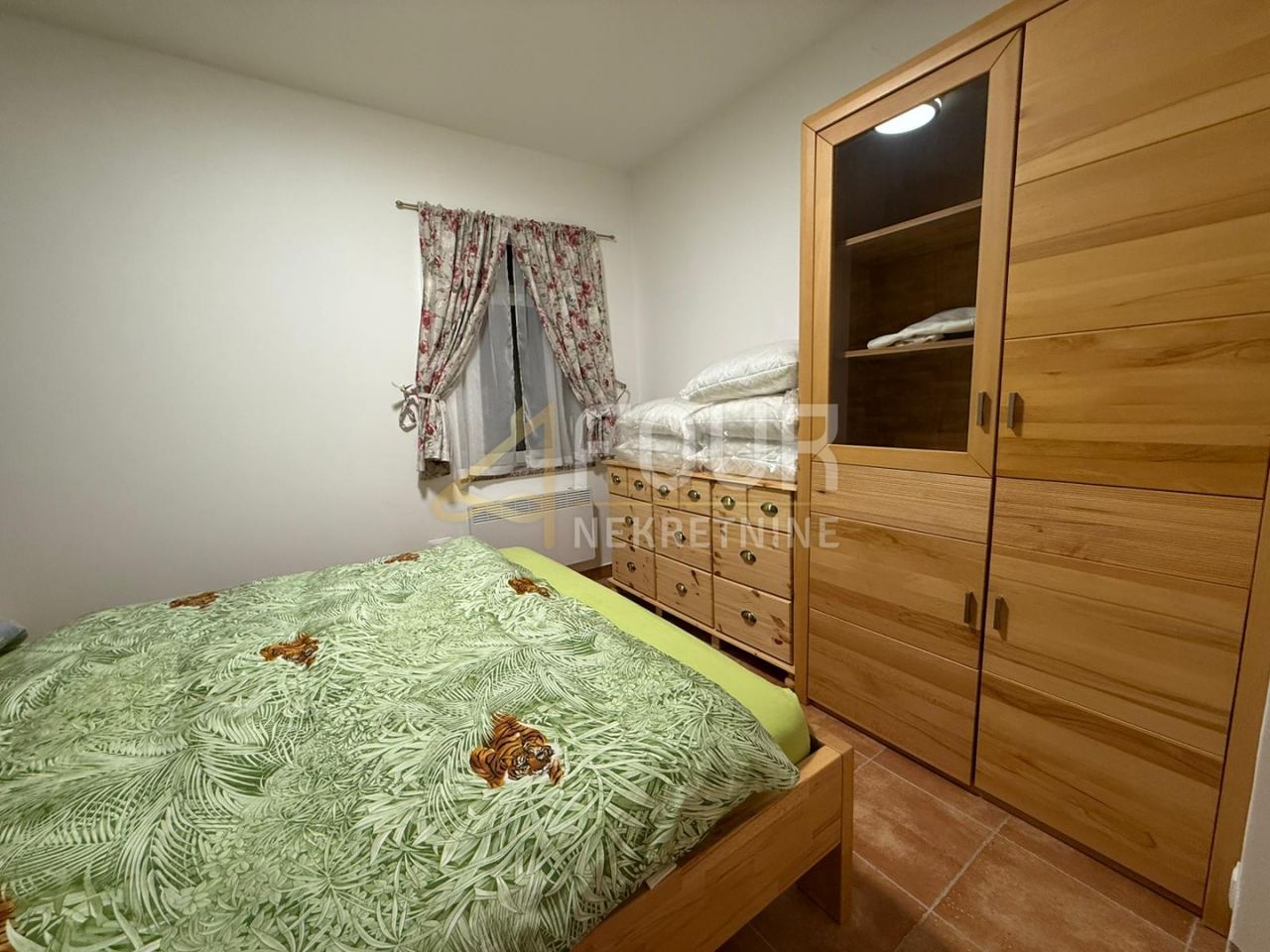 Casa u Mrkopalju, 290m², 4 sobe, slika 5