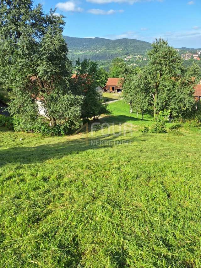 Zemljište u Vrbovsku, 543m²