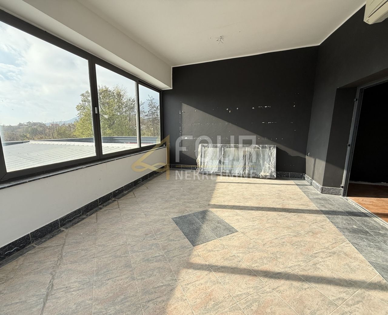 Locale commerciale u Matuljiu, 140.45m², slika 3