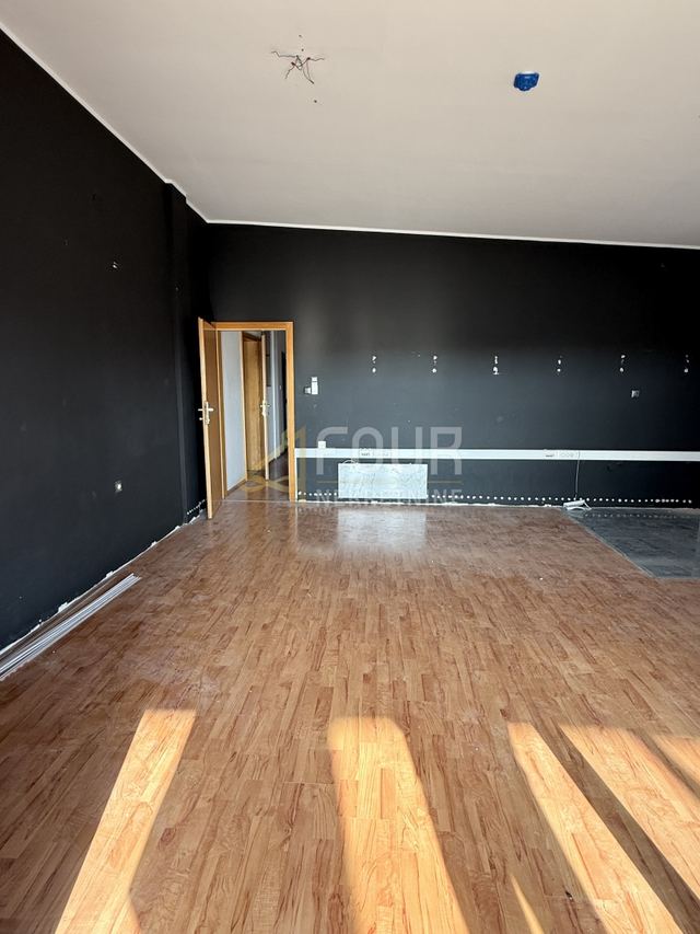 Locale commerciale u Matuljiu, 140.45m², slika 4