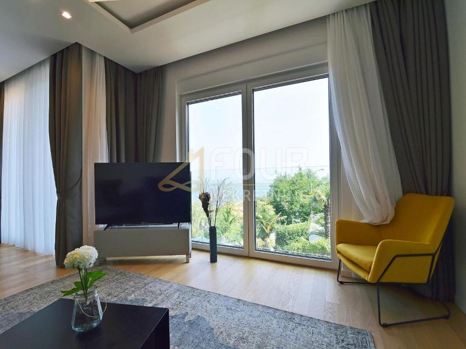 House u Opatiji, 2000m², slika 2