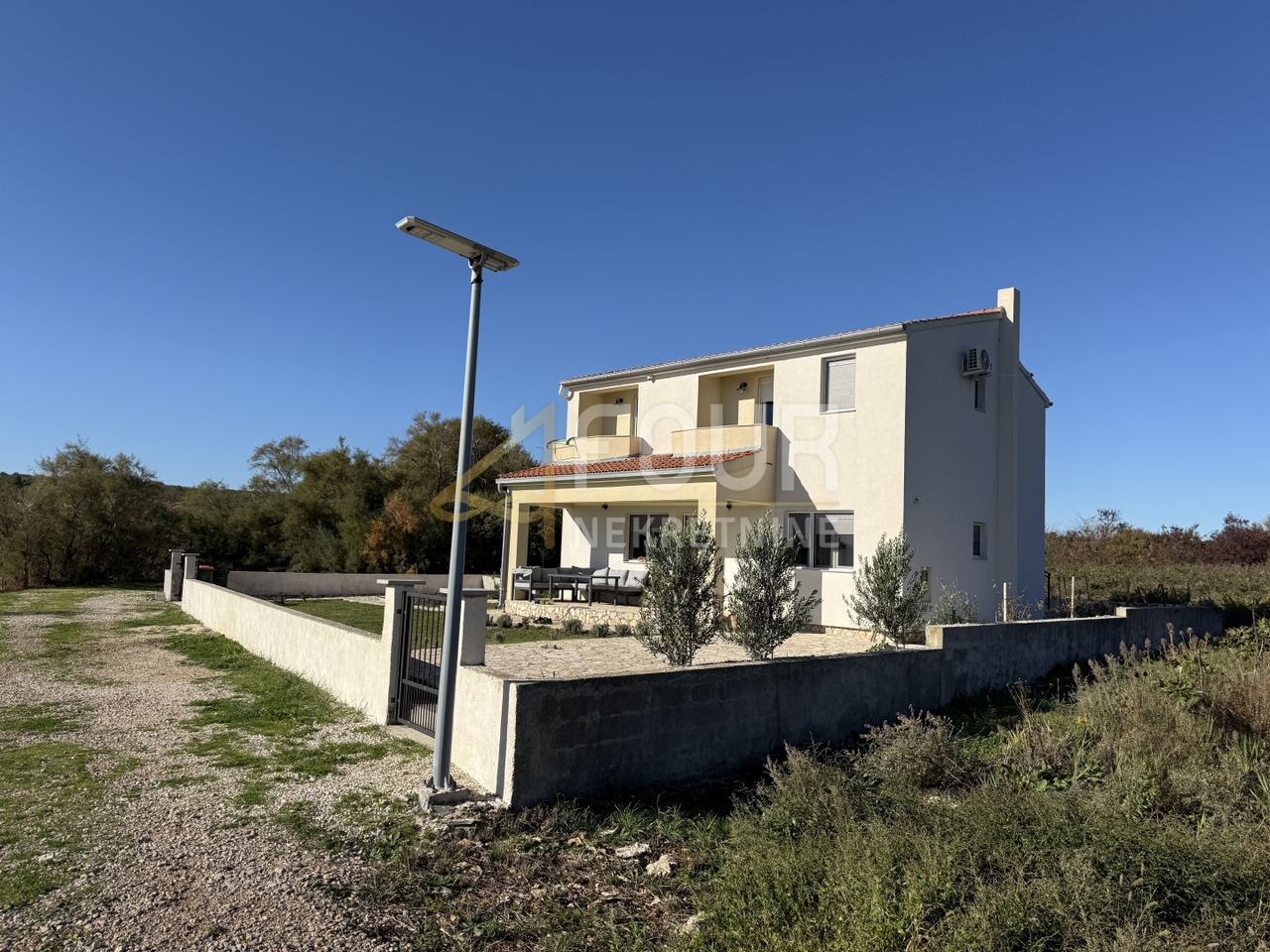 Kuća u Posedarju, 190m², 4 sobe, slika 2