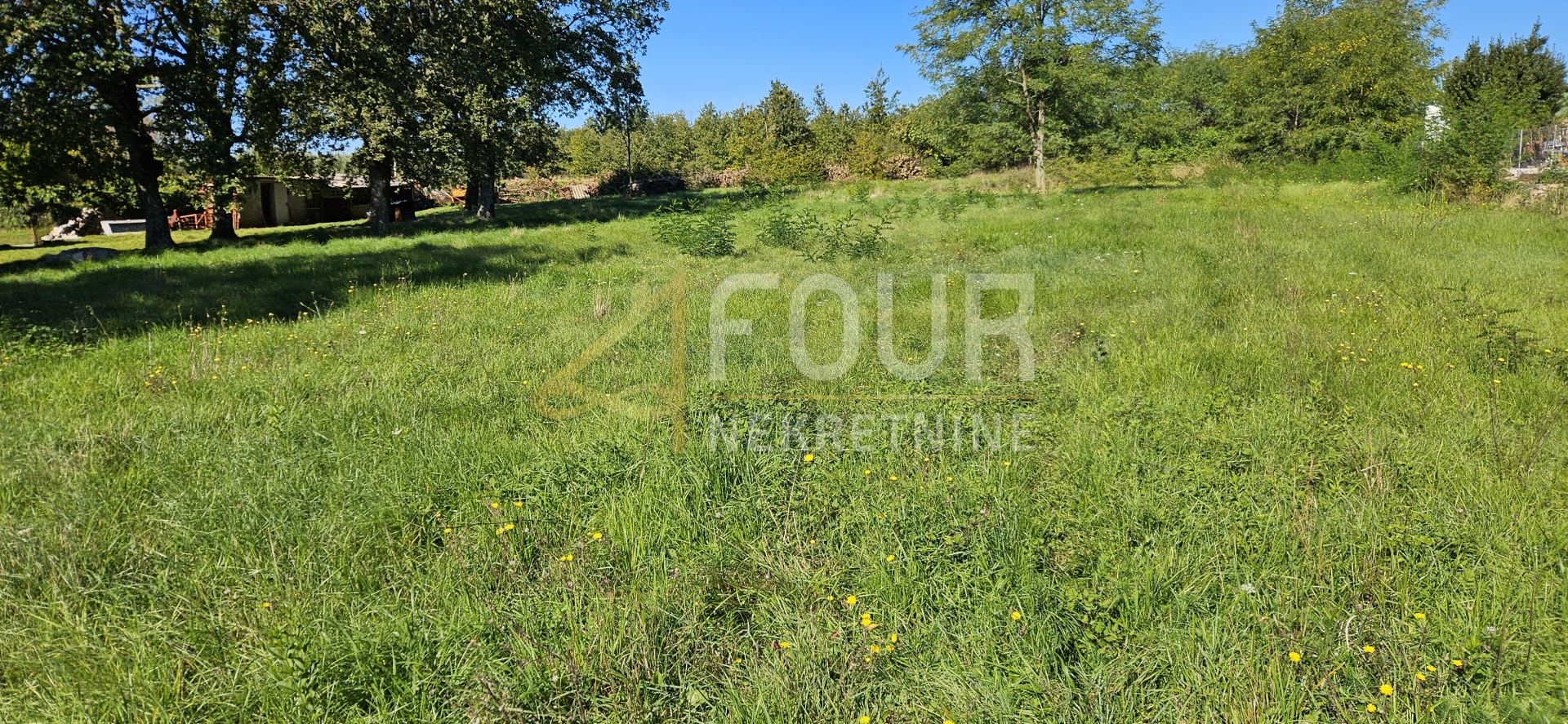 Land u Višnjanu, 1350m²