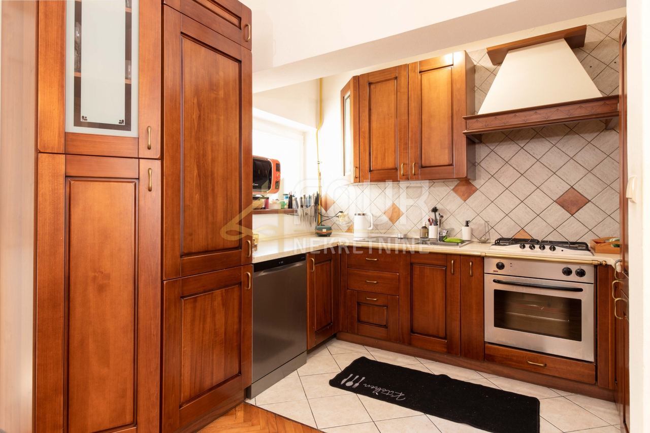 Haus u Crikvenici, 602m², 8 soba, slika 4