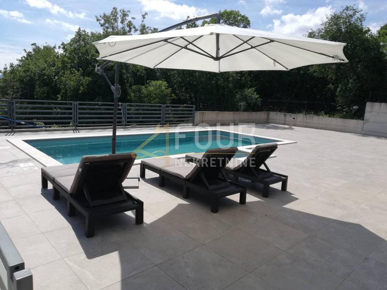 Stan u Kostreni, 135m², 2 sobe