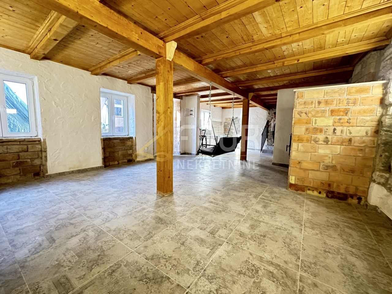 House u Puli, 251m², 4 sobe, slika 3