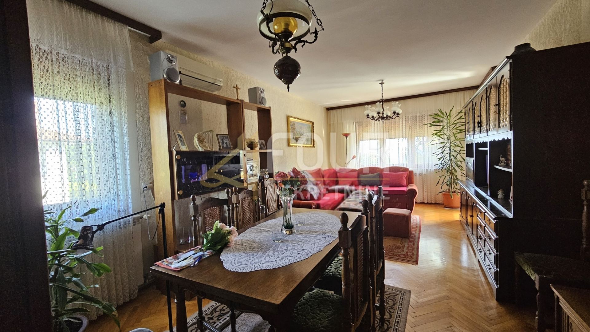 House u Lovranu, 300m², 4 sobe, slika 2