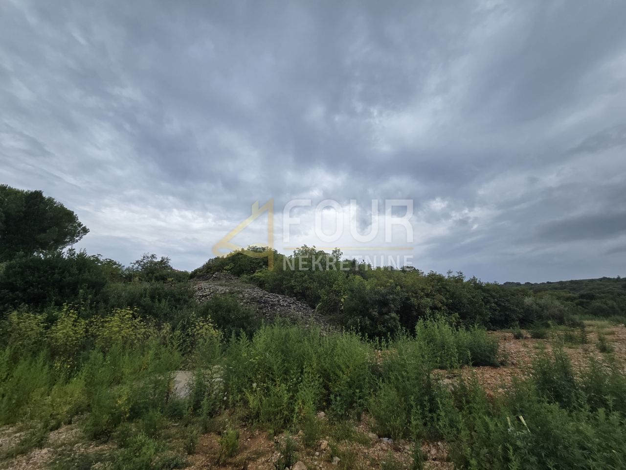 Zemljište u Krku, 2101m², slika 2