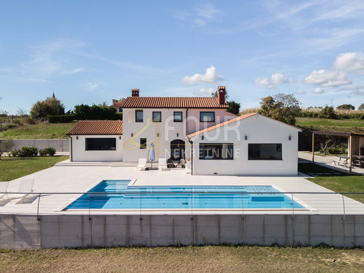 Haus u Buzetu, 159m², 3 sobe, slika 2