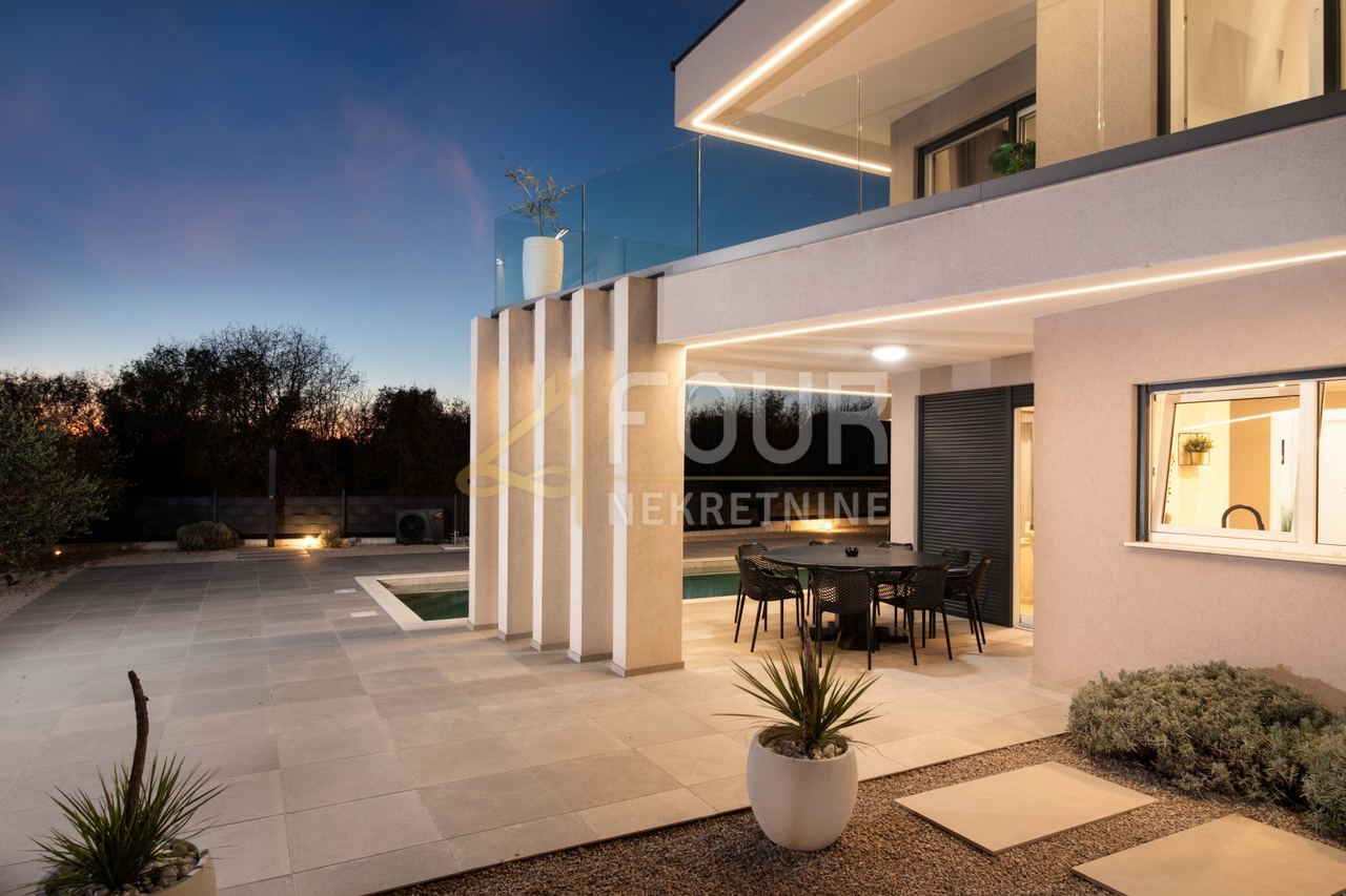 Casa u Vrbniku, 175m², 4 sobe, slika 3