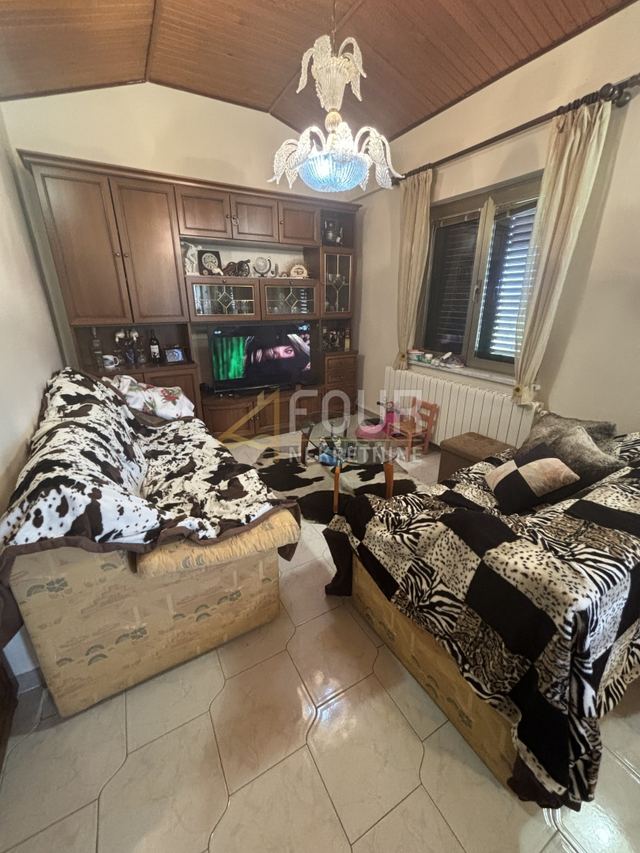 House u Matuljiu, 240m², 6 soba