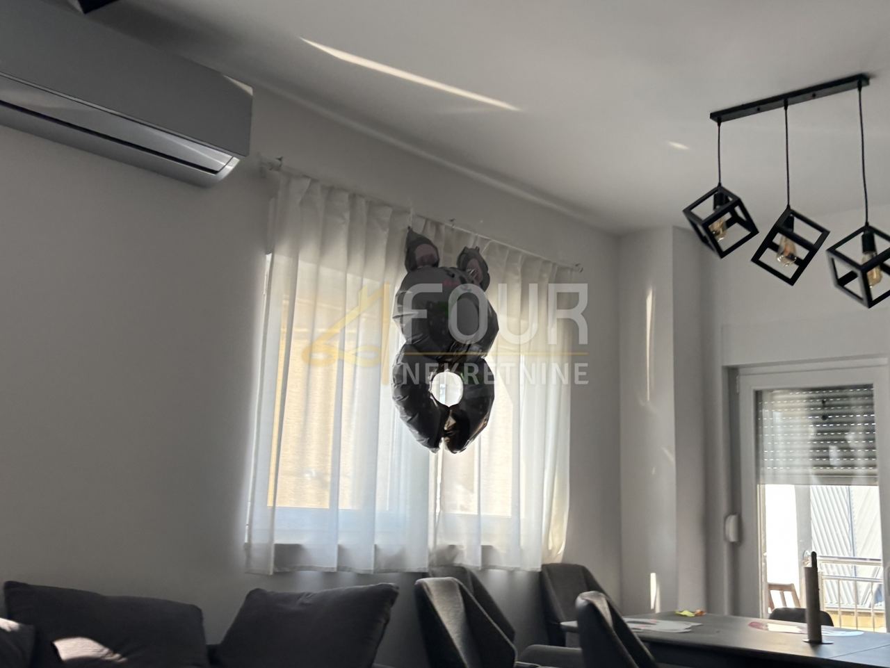Kuća u Ogulinu, 336m², 8 soba, slika 5