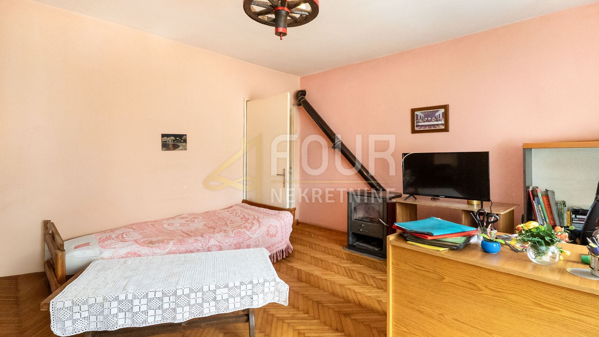 Casa u Ravna Gori, 150m², 3 sobe, slika 4