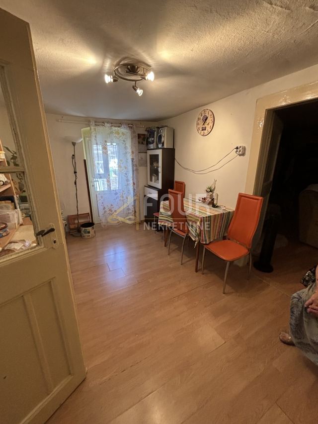 Casa u Jelenju, 71.4m²