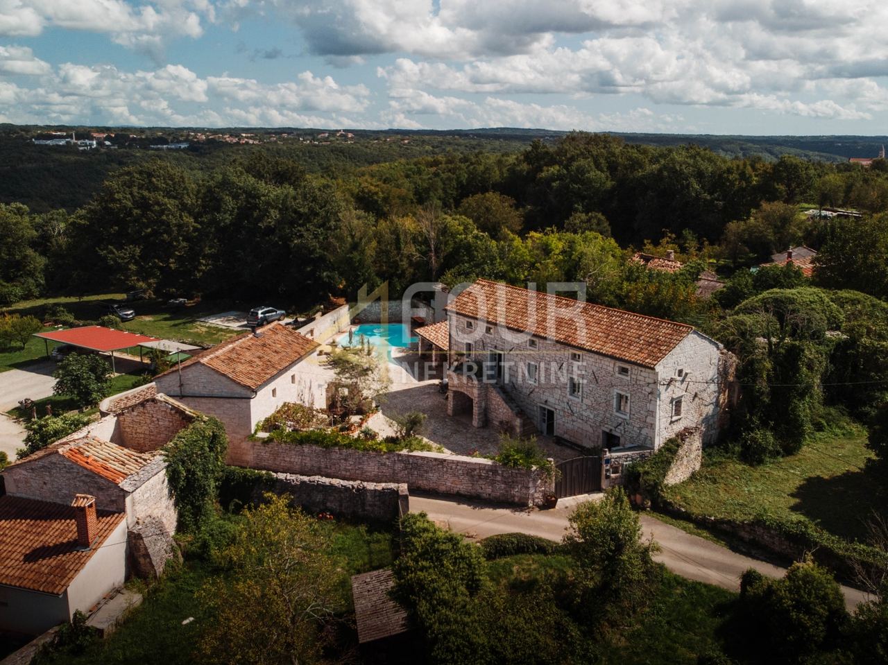 House u Tinjanu, 295m², 4 sobe, slika 3