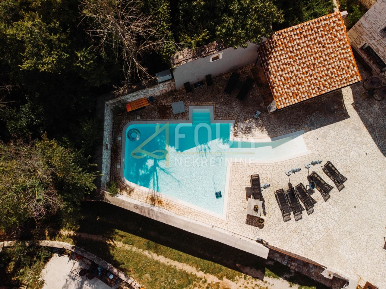 House u Tinjanu, 295m², 4 sobe, slika 4
