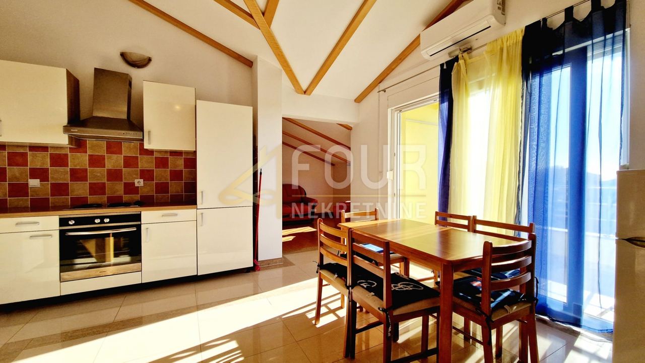 Wohnung u Ližnjanu, 92.53m², 2 sobe, slika 2