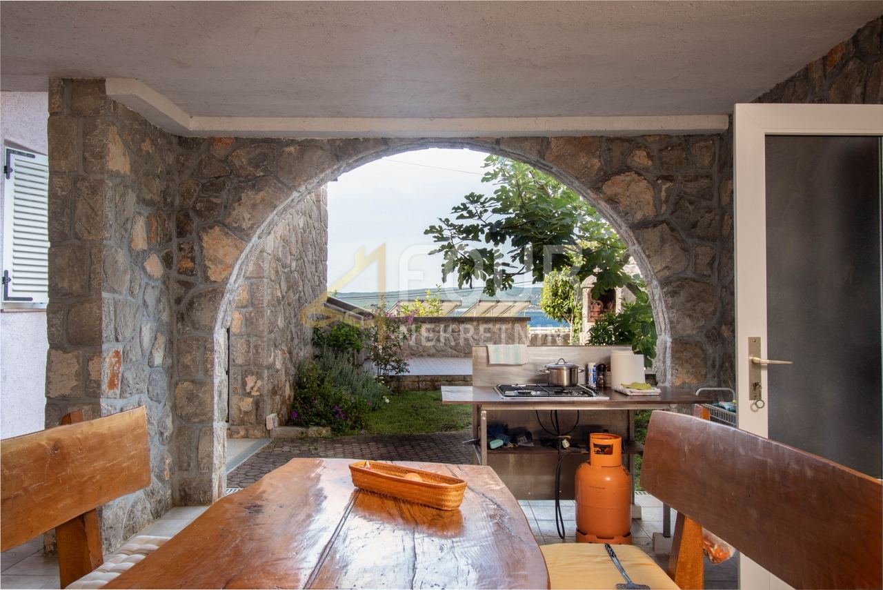 Haus u Crikvenici, 224m², 6 soba, slika 2