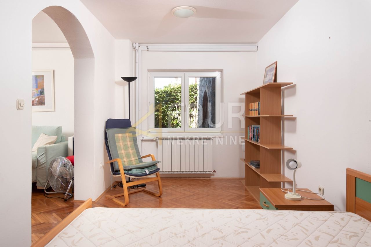 Haus u Crikvenici, 224m², 6 soba, slika 5