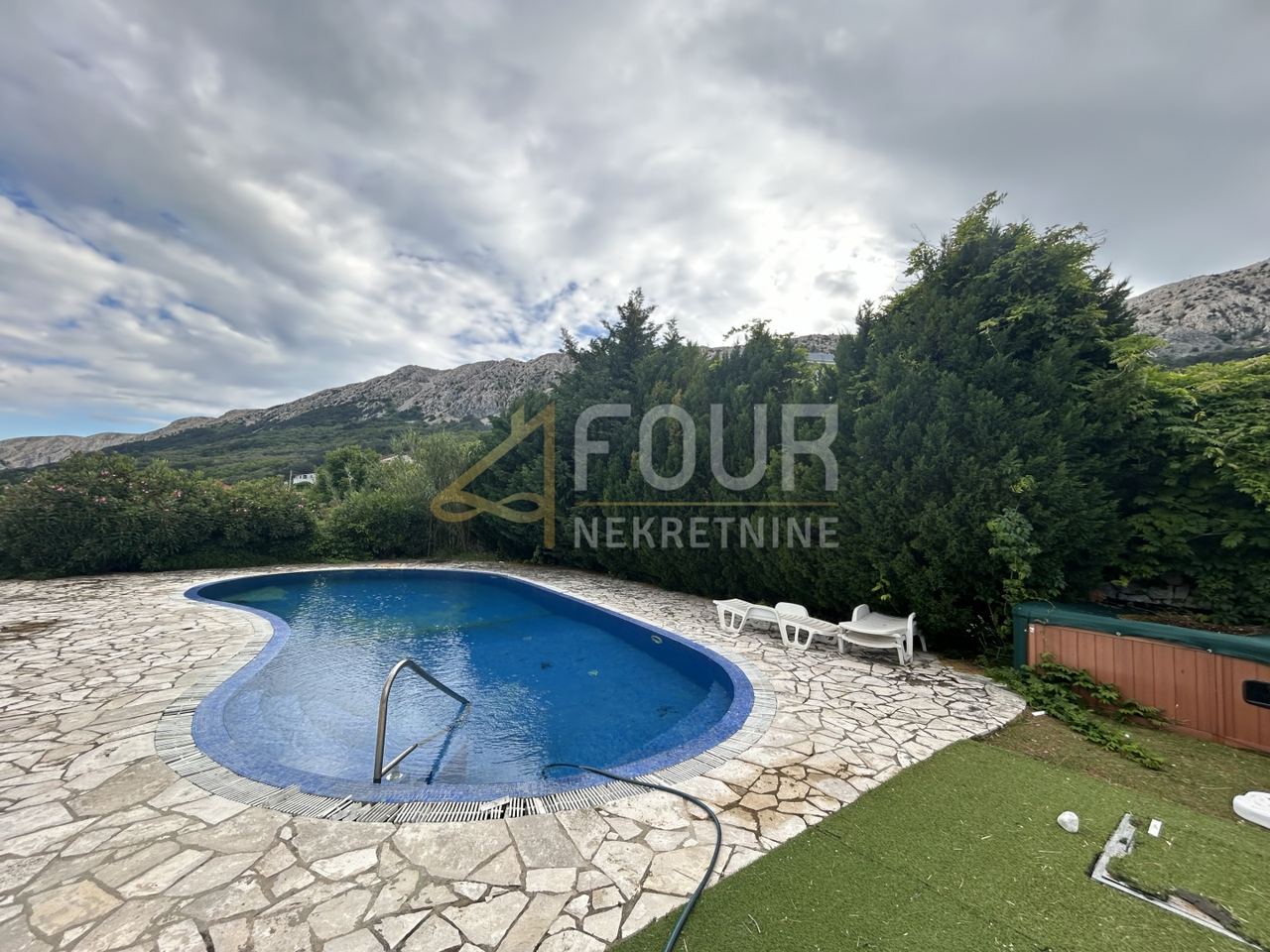 Appartamento u Baškoj, 108.28m², 3 sobe