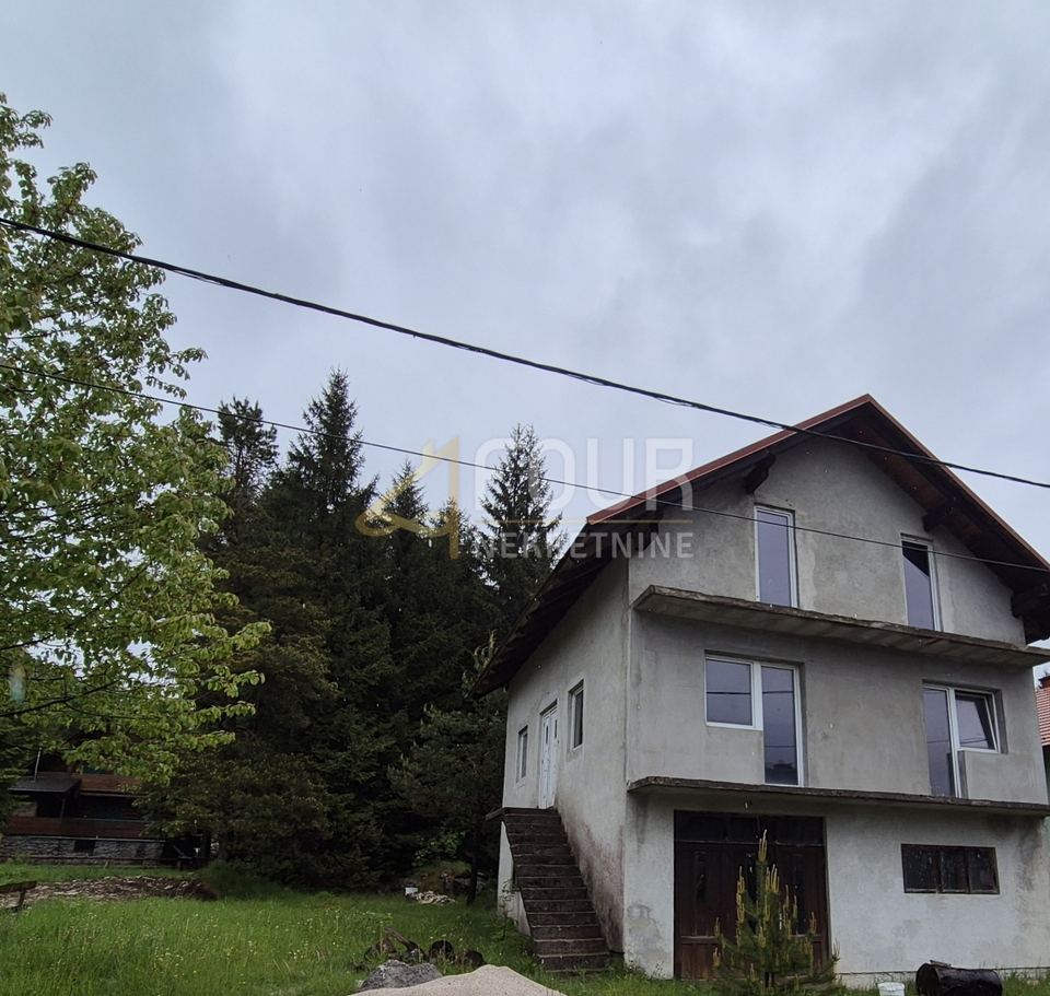 Haus u Mrkopalju, 253m², 1 soba