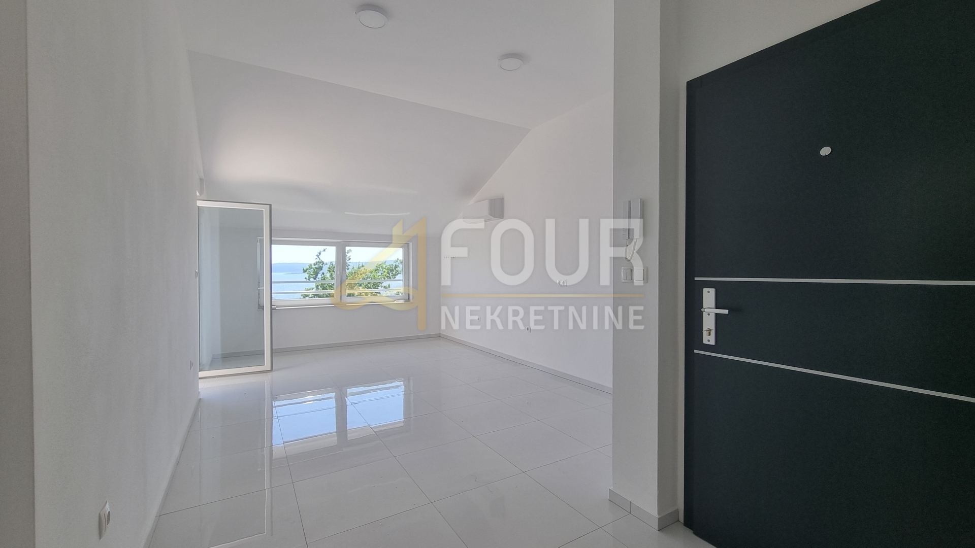 Apartment u Crikvenici, 53.62m², 2 sobe