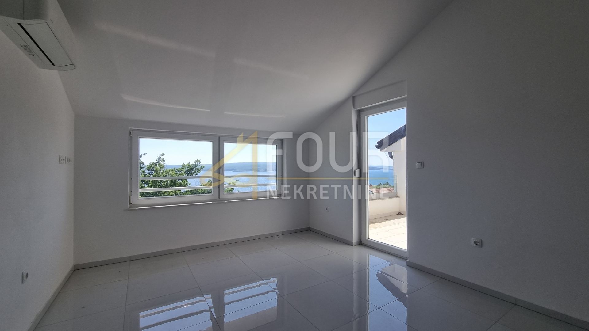 Stan u Crikvenici, 56.01m², 2 sobe