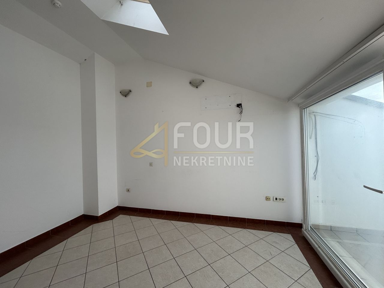 Apartment u Novi Vinodolskiu, 158.54m², 4 sobe, slika 3