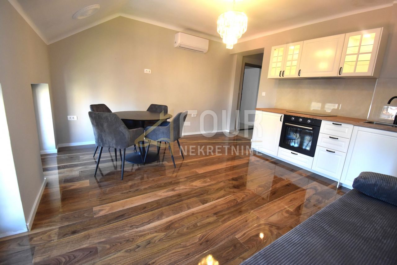 Appartamento u Opatiji, 89.26m², 3 sobe