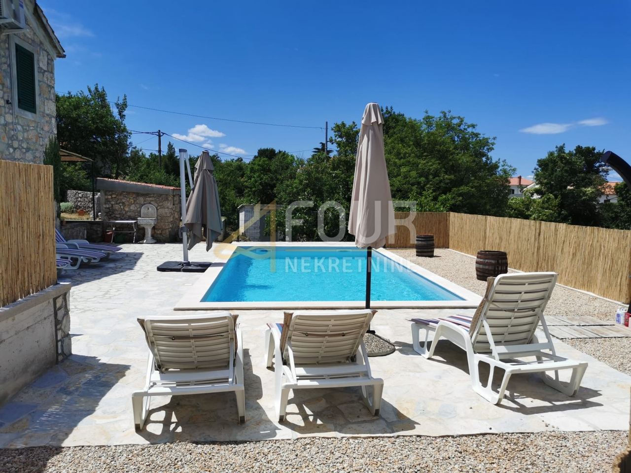 Kuća u Dobrinju, 104m², 2 sobe, slika 3