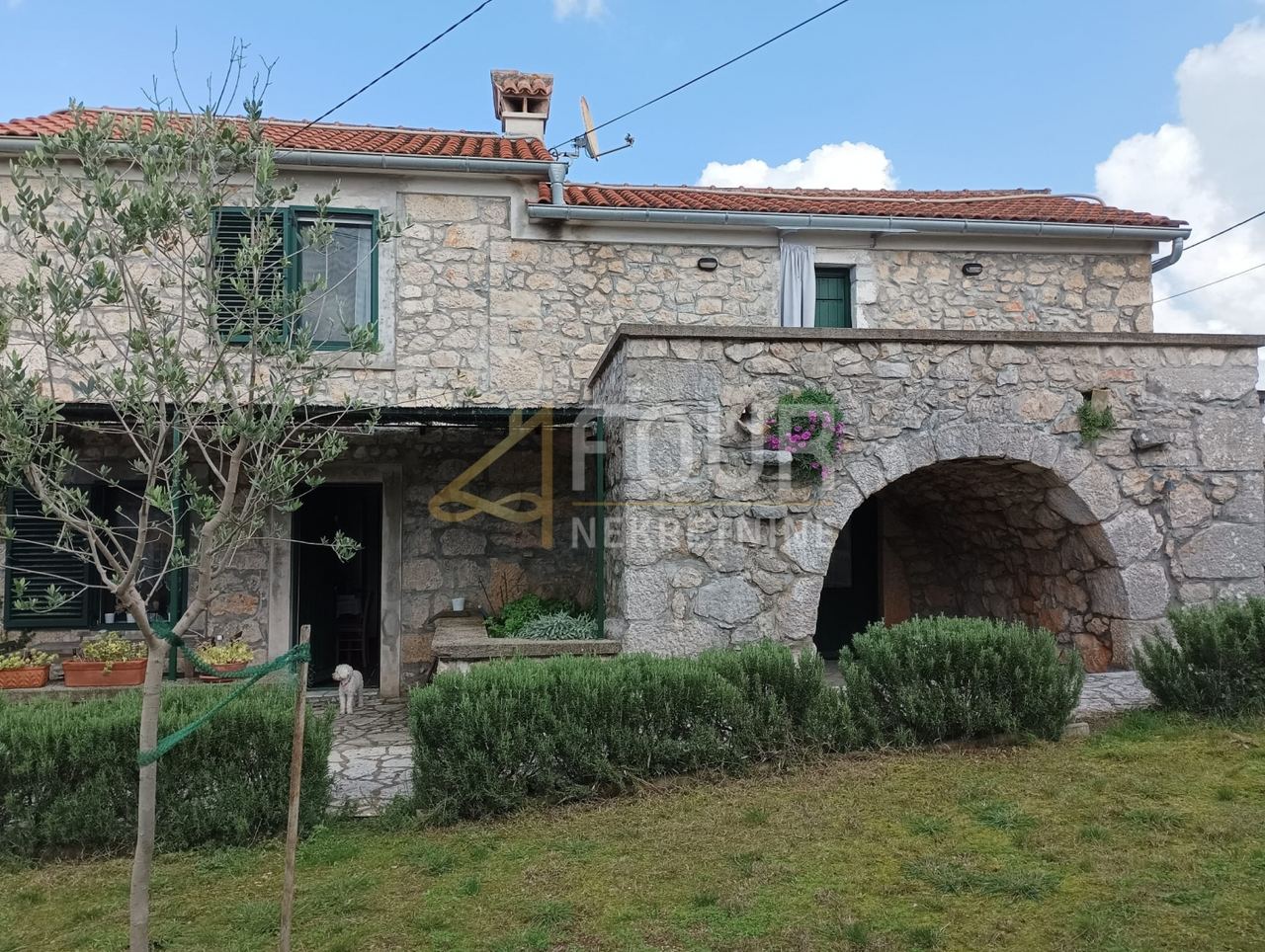 Kuća u Dobrinju, 104m², 2 sobe, slika 5