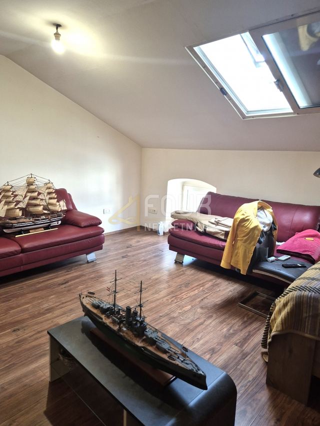 Apartment u Rijeci, 72.13m², 2 sobe