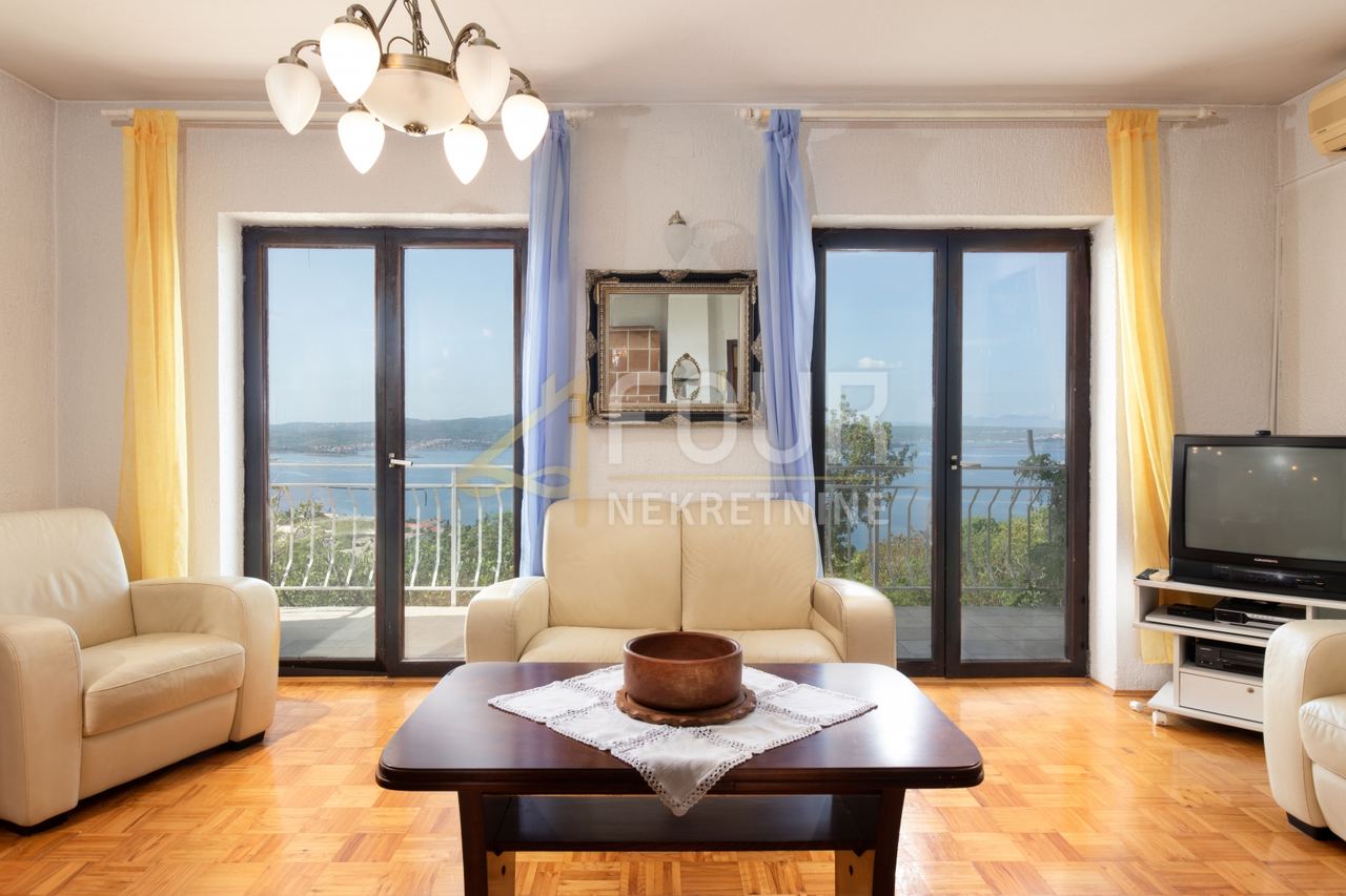 Haus u Crikvenici, 309.6m², 2 sobe, slika 2