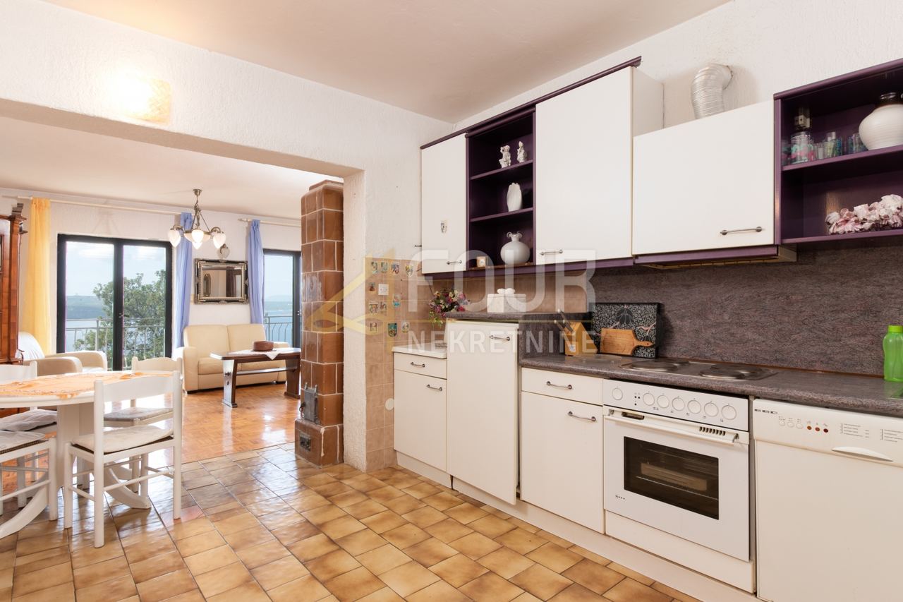 Haus u Crikvenici, 309.6m², 2 sobe, slika 5