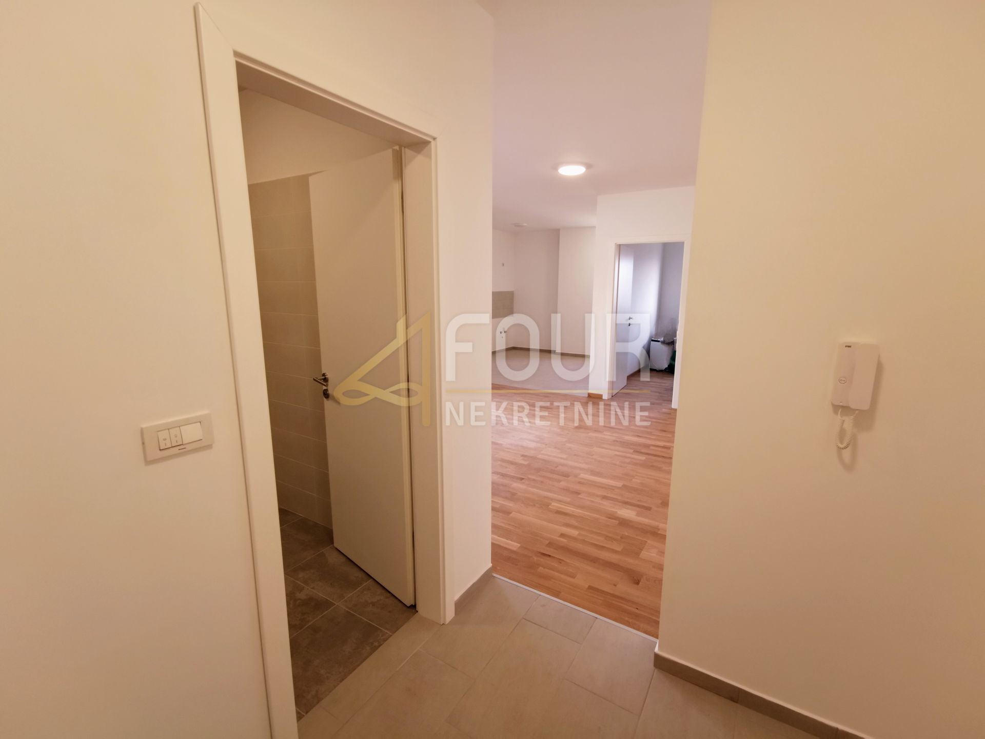 Stan u Lovranu, 59.48m², 1 soba, slika 4