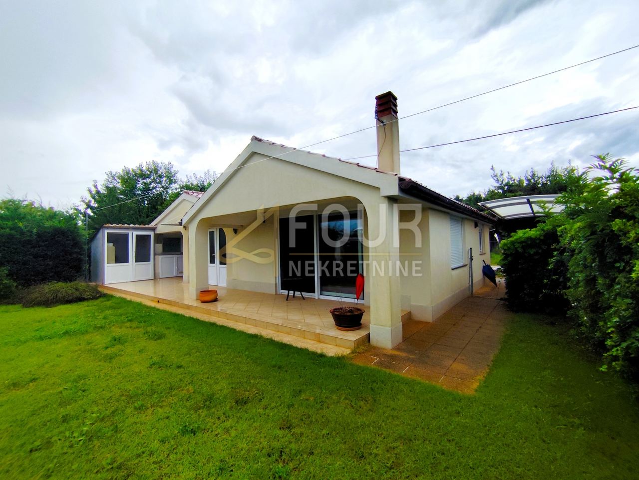 Haus u Ližnjanu, 103m², 1 soba, slika 4