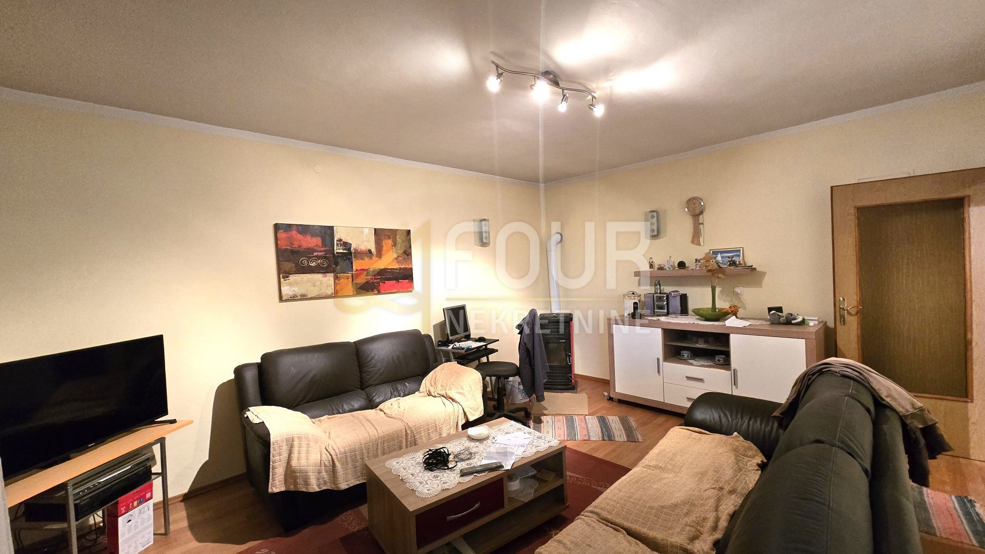 House u Viškovu, 225m², 2 sobe