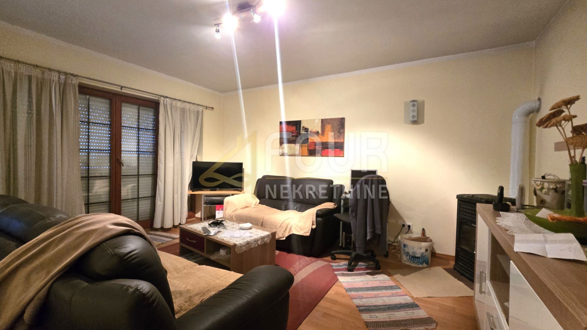 Kuća u Viškovu, 225m², 2 sobe, slika 2